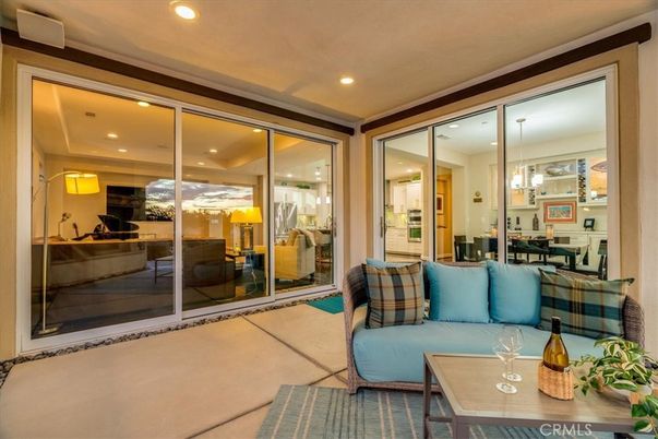 Interior, Living room, Pendant Lights, Recessed Lighting