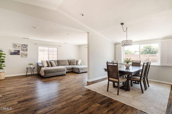 Chandelier, Dining room, Interior, Living room, Pendant Lights, Recessed Lighting, Wood Texture Flooring
