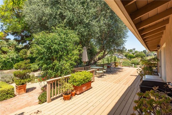 Exterior, Wood Texture Flooring