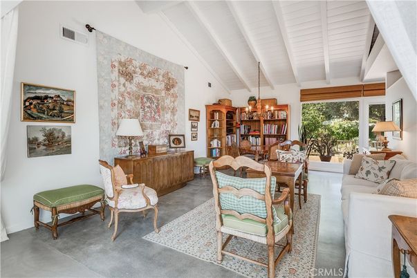 Chandelier, Dining room, Interior, Living room