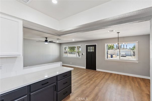 Interior, Pendant Lights, Recessed Lighting, Wood Texture Flooring