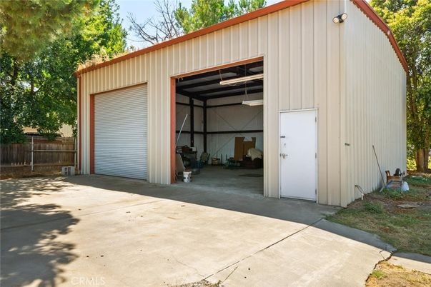 Detached Garage, Exterior