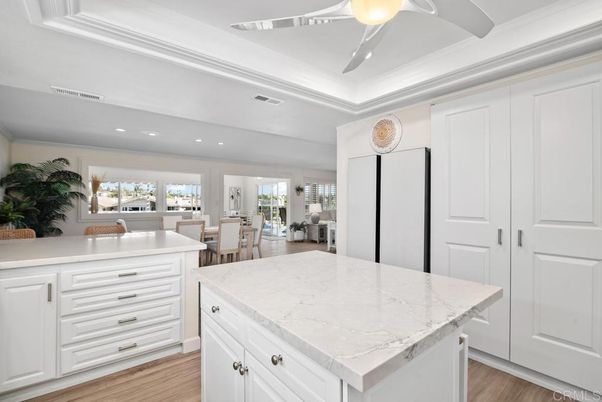 Dining room, Interior, Kitchen, Recessed Lighting, Wood Texture Flooring