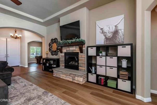 Chandelier, Fireplace, Interior, Wood Texture Flooring