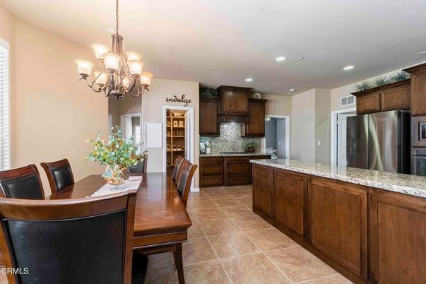 Chandelier, Dining room, Interior, Kitchen, Recessed Lighting, Stainless Steel Appliances