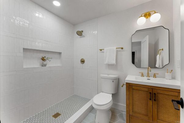 Bathroom, Interior, Recessed Lighting