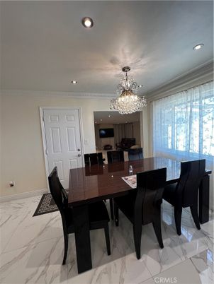 Chandelier, Dining room, Interior, Kitchen, Marble, Recessed Lighting