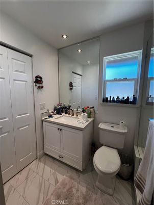 Bathroom, Dual Sink Vanities, Interior, Marble, Recessed Lighting