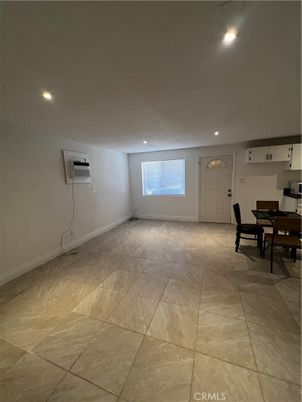 Dining room, Interior, Recessed Lighting