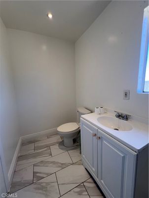 Bathroom, Interior, Marble, Recessed Lighting