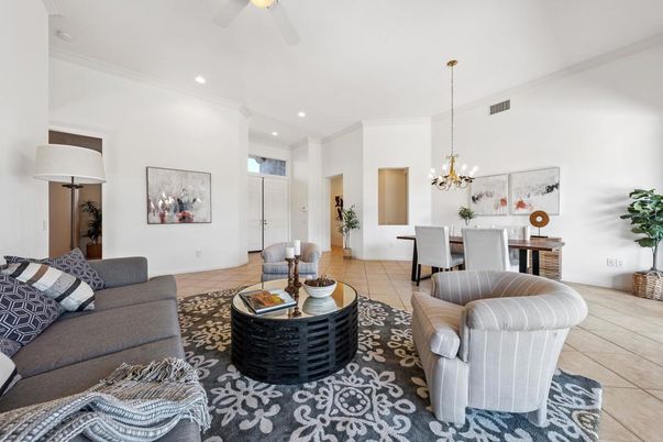 Chandelier, Dining room, Interior, Living room, Recessed Lighting