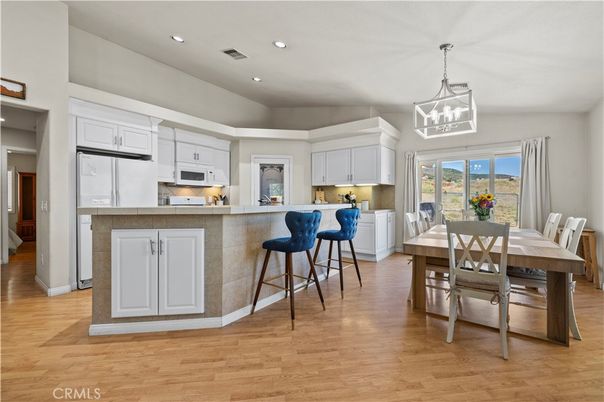Dining room, Interior, Kitchen, Pendant Lights, Recessed Lighting, Wood Texture Flooring