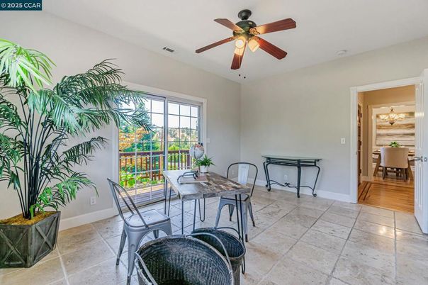 Dining room, Interior