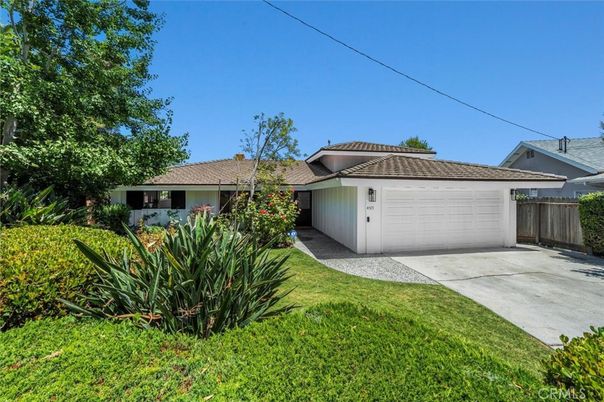 Backyard, Detached Garage, Exterior