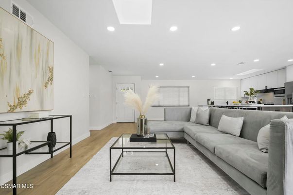 Interior, Kitchen, Living room, Recessed Lighting, Wood Texture Flooring