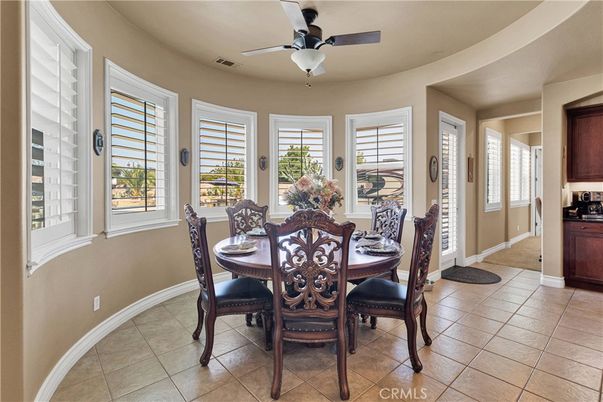 Dining room, Interior