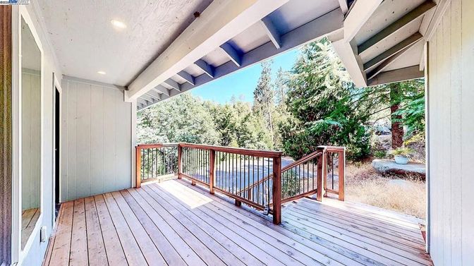 Exterior, Wood Texture Flooring