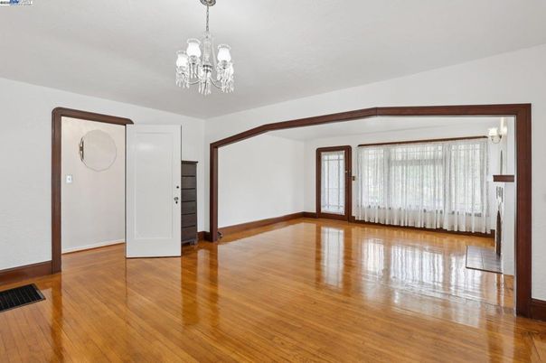 Chandelier, Empty room, Interior, Wood Texture Flooring