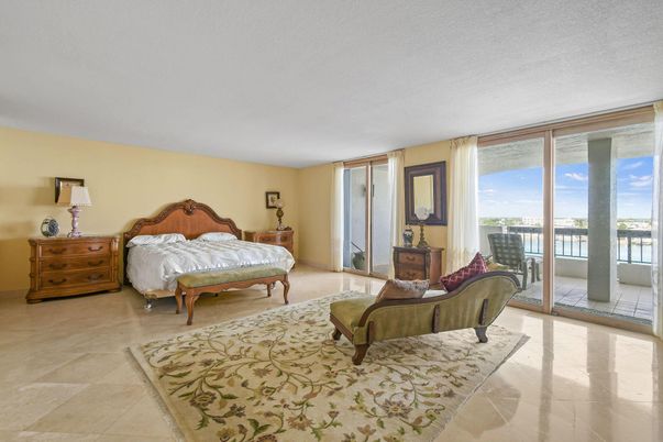 Bedroom, Interior, Water