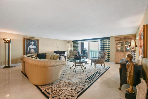 Interior, Living room, Piano