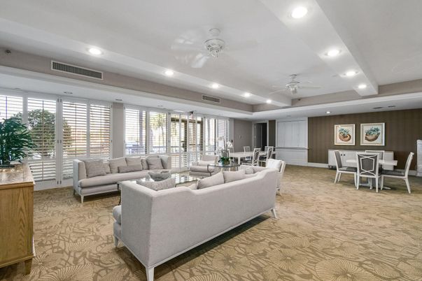 Dining room, Interior, Living room, Recessed Lighting