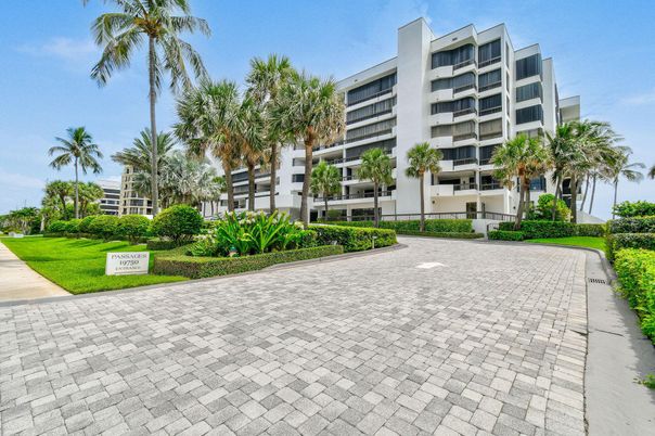 Exterior, Facade, Condo Building