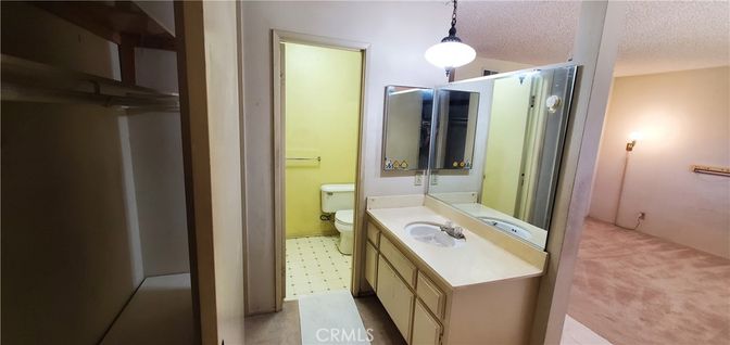 Bathroom, Dual Sink Vanities, Interior, Pendant Lights