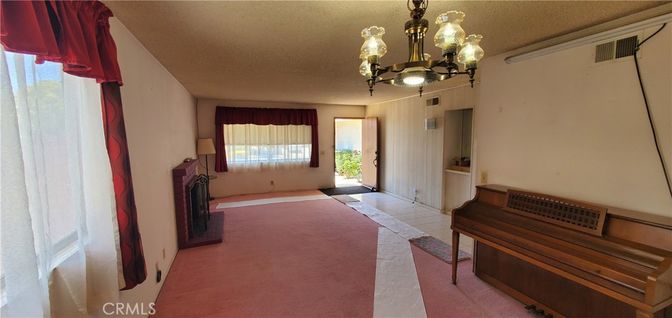 Chandelier, Interior, Piano