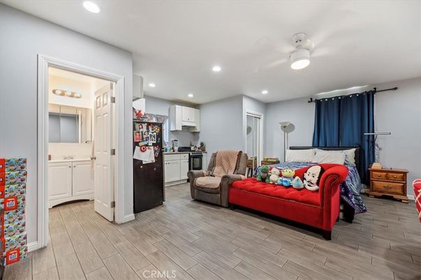 Interior, Kitchen, Living room, Recessed Lighting, Wood Texture Flooring