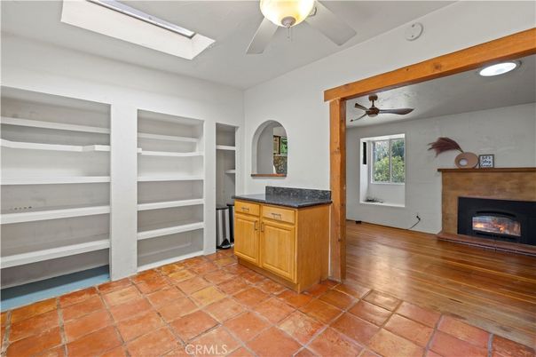 Fireplace, Interior, Recessed Lighting
