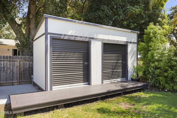 Detached Garage, Exterior