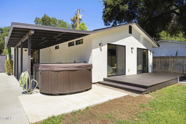 Exterior, Hot Tub