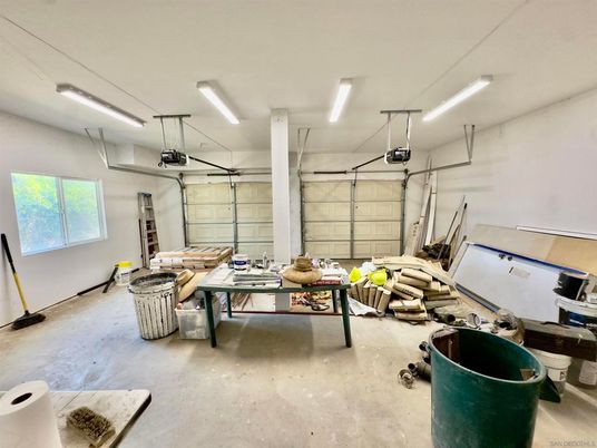 Garage, Interior