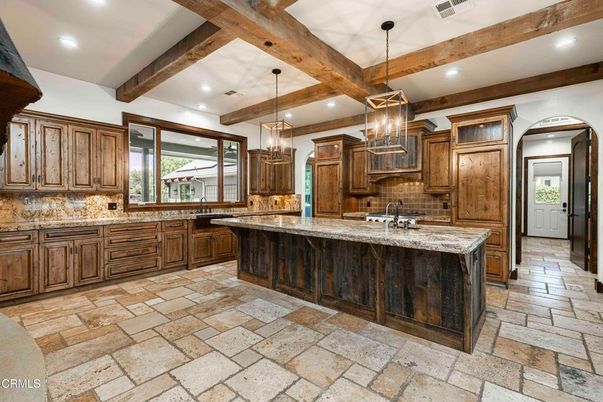 Interior, Kitchen, Pendant Lights, Recessed Lighting, Wooden Beams
