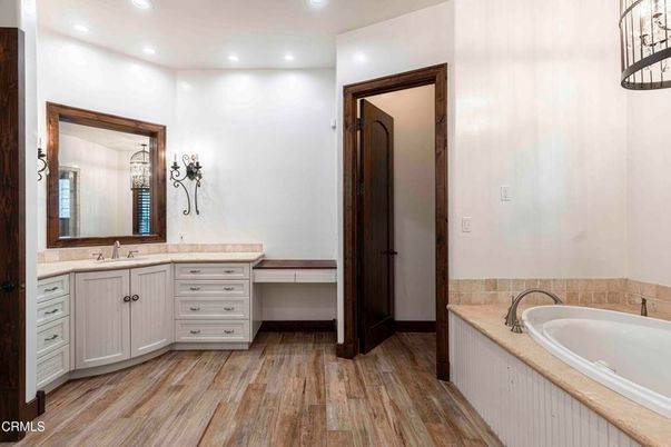 Bathroom, Interior, Recessed Lighting, Wood Texture Flooring