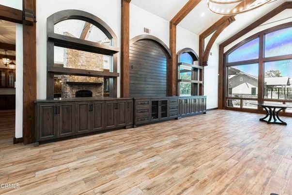 Fireplace, Interior, Pendant Lights, Wood Texture Flooring