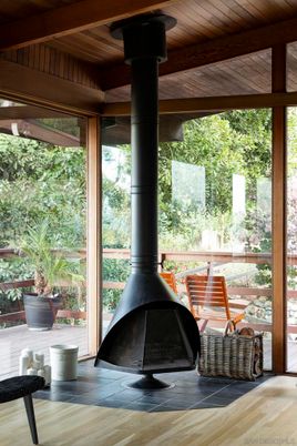 Exterior, Fireplace
