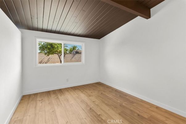 Empty room, Interior, Wooden Beams, Wooden Ceilings, Wood Texture Flooring