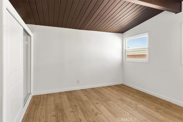 Empty room, Interior, Wooden Beams, Wooden Ceilings, Wood Texture Flooring