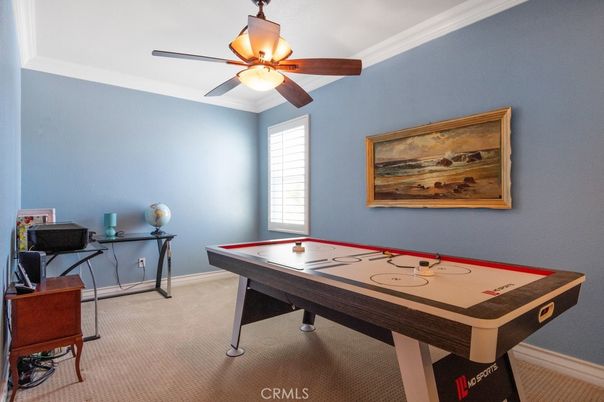 Game Room, Interior