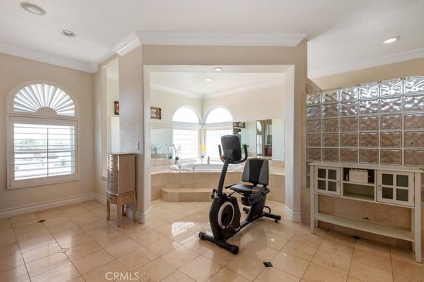 Fitness Equipment, Interior, Recessed Lighting