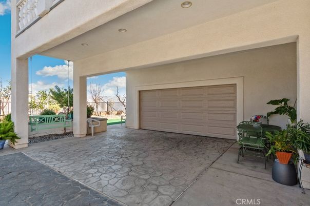 Detached Garage, Exterior