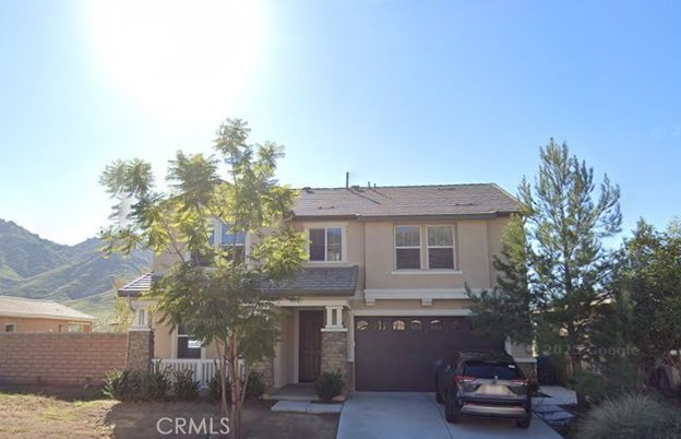 Attached, Exterior, Facade, Mediterranean