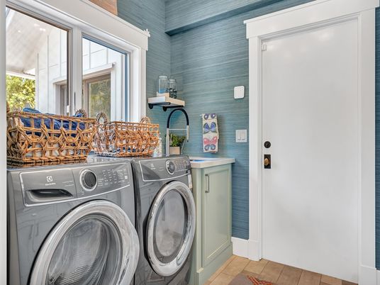 Interior, Washer, Wood Texture Flooring