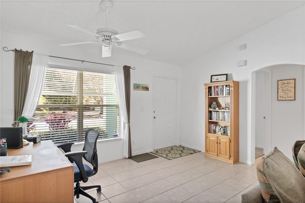 Home Office, Interior