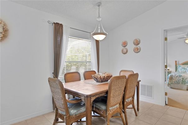 Dining room, Interior, Pendant Lights