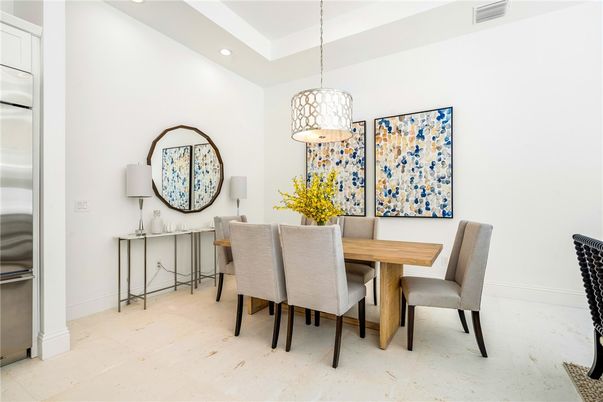 Dining room, Interior, Pendant Lights, Recessed Lighting