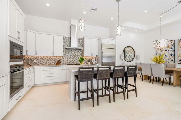 Dining room, Interior, Kitchen, Pendant Lights, Recessed Lighting, Stainless Steel Appliances