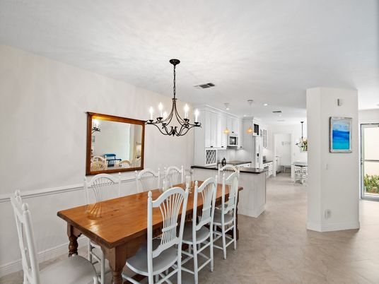 Chandelier, Dining room, Interior, Kitchen, Pendant Lights, Recessed Lighting