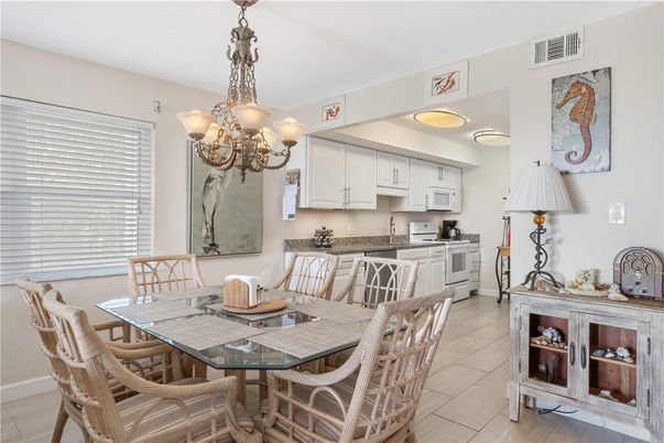 Chandelier, Dining room, Interior, Kitchen